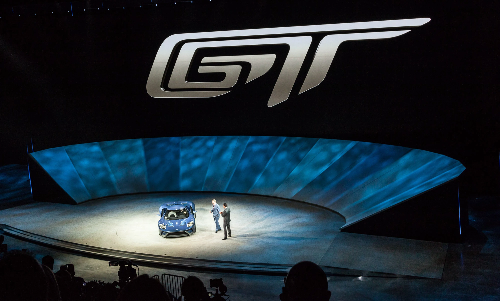Weight is the enemy of all performance vehicles, and Ford has done an admirable job with carbon fiber composite construction used extensively in the GT (Photo: Loz Blain/Gizmag.com)