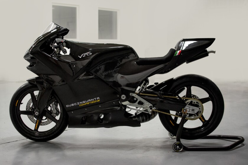 Vins Duecinquanta Competizione: side view