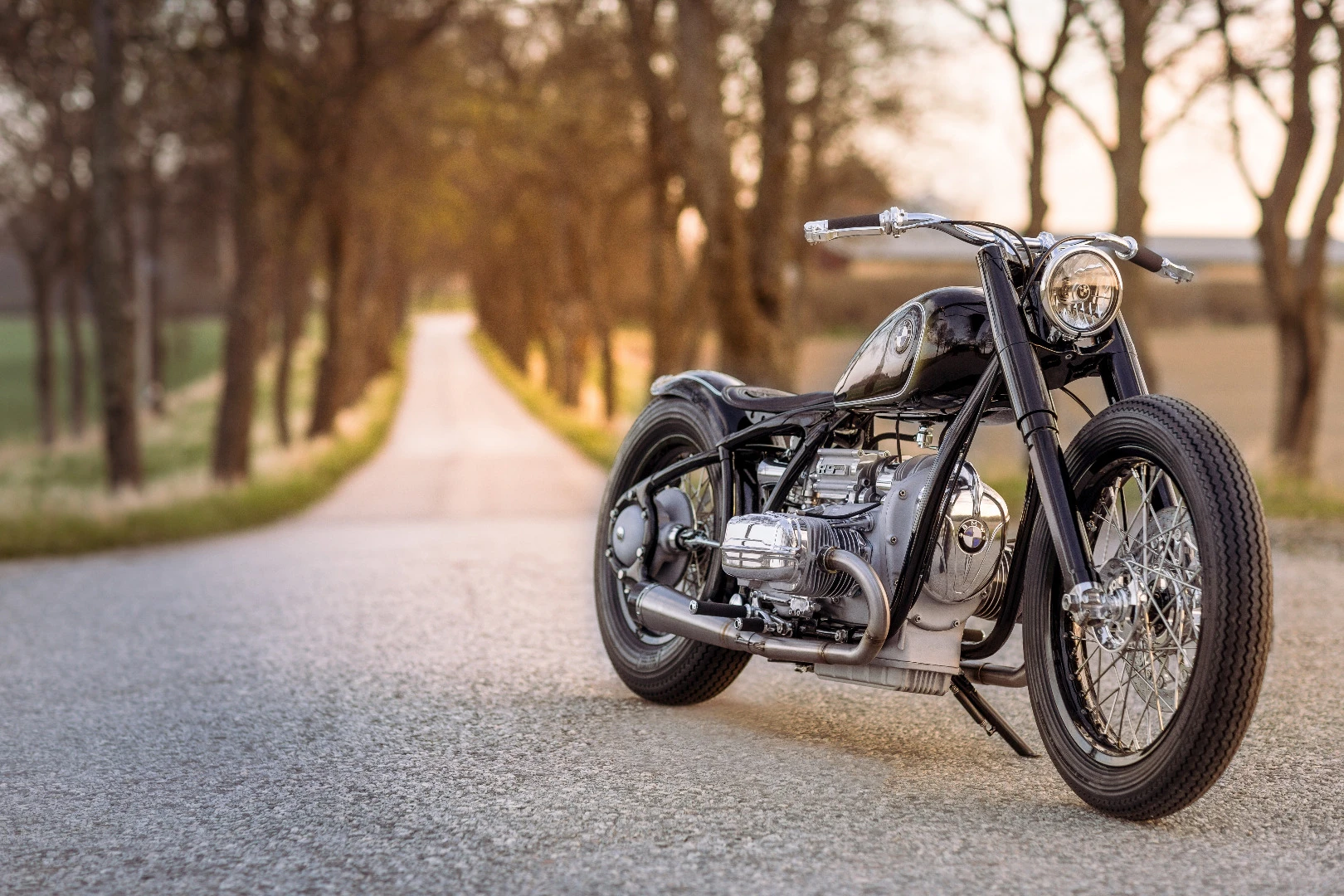 The shape of the R5 Hommage is in fact a tribute to every classic BMW motorcycle ever made
