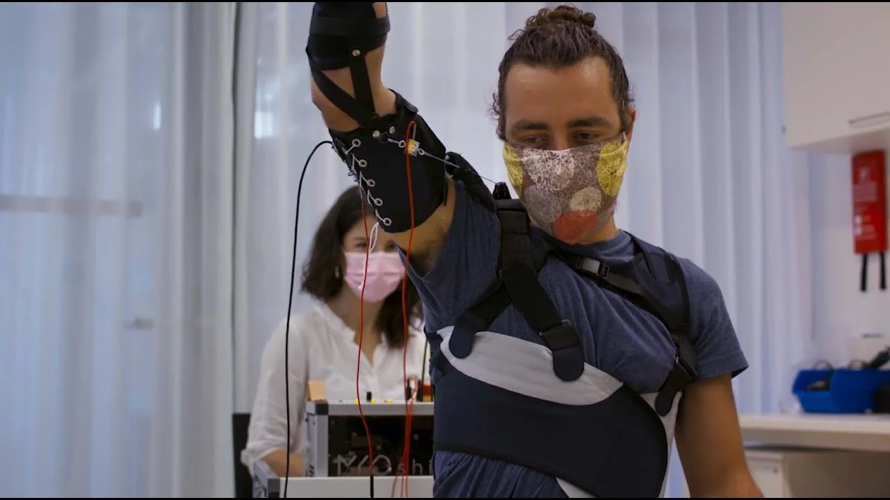 In arm raise tests, subjects showed impressive boosts in endurance when using the artificial muscle