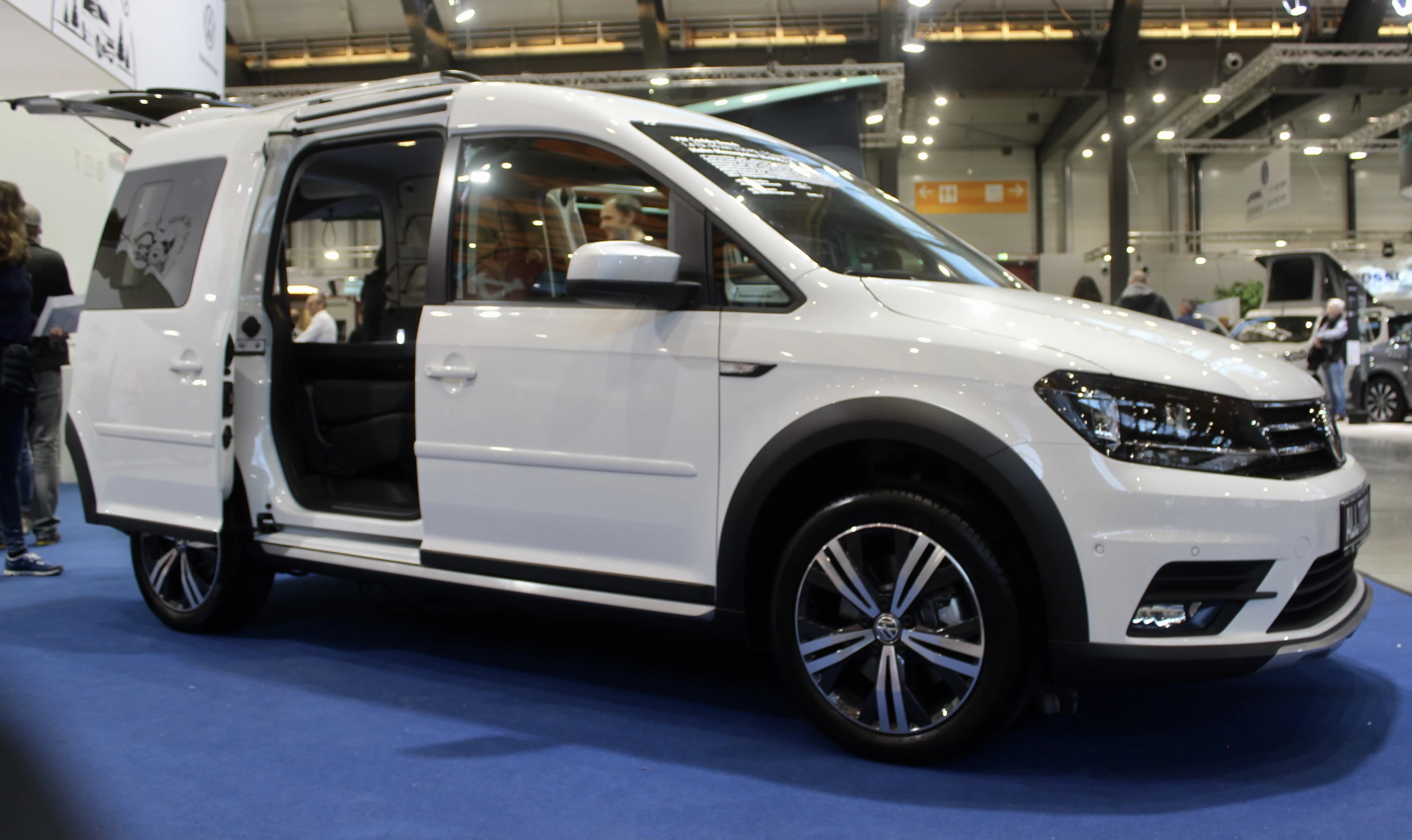 VW Caddy Beach