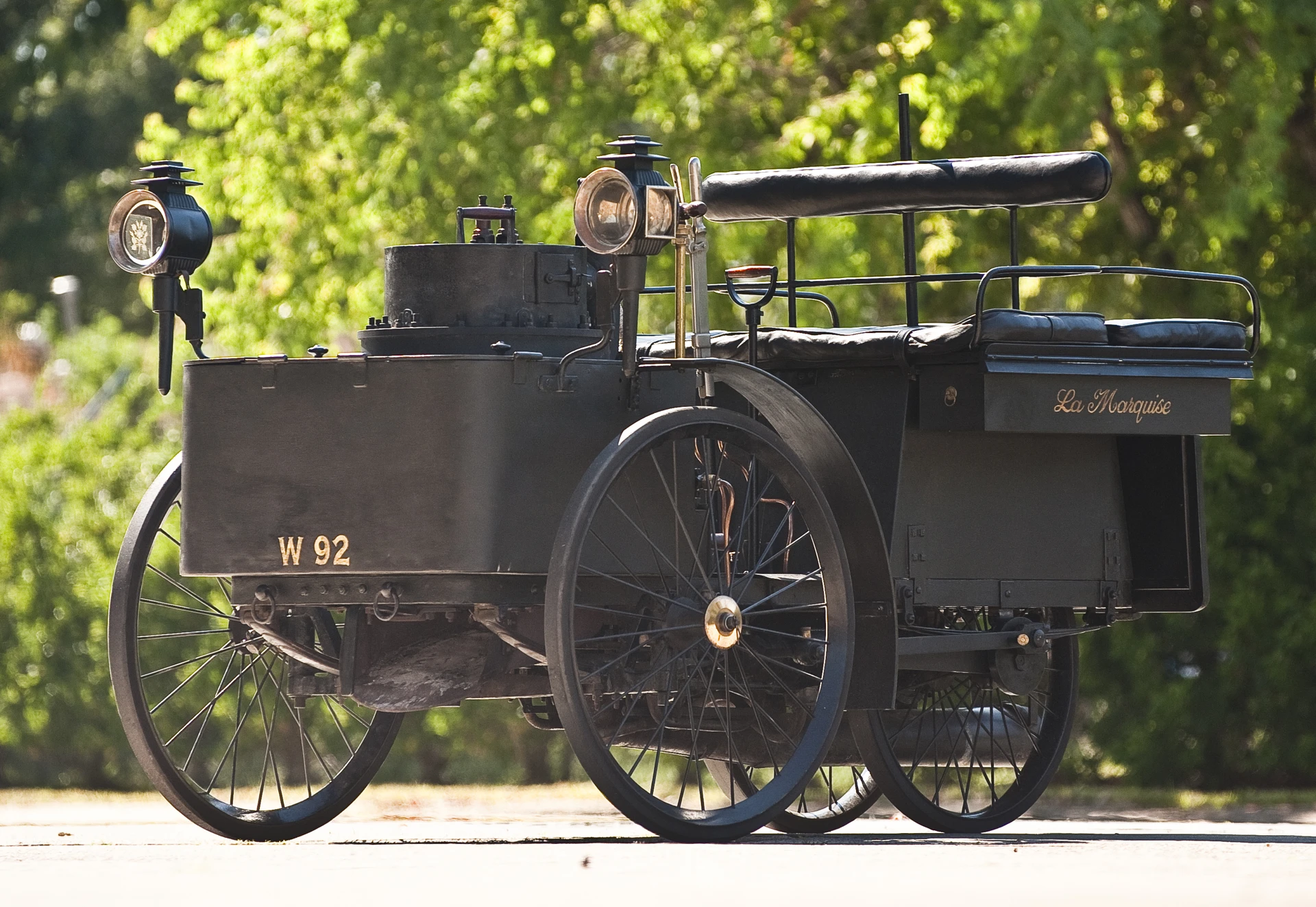 1884 De Dion Bouton et Trepardoux Dos-a-Dos Steam Runabout