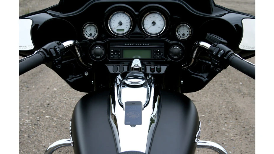 The DashLink provides power and audio integration with the bike's existing sound system