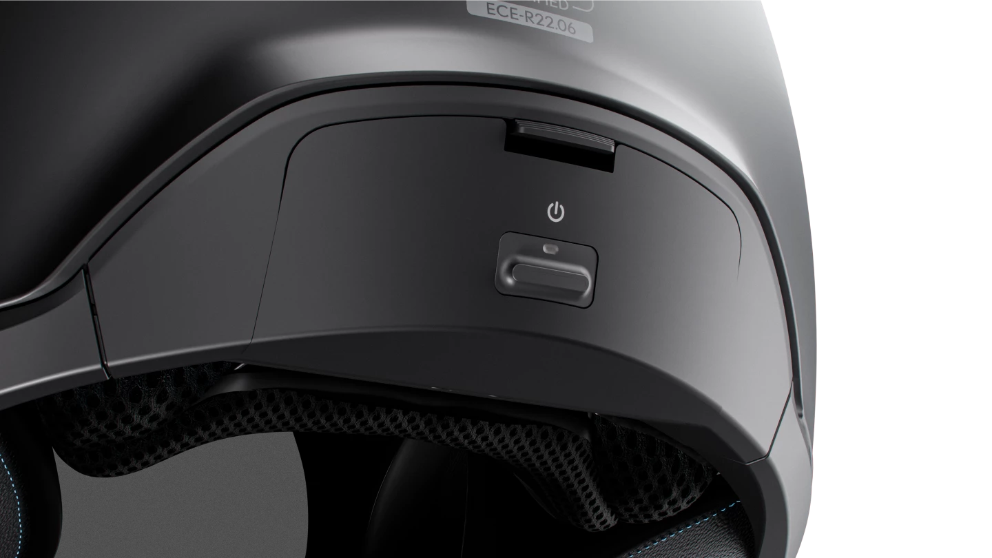 Both the GT and GTS come with a detachable battery (1,000 mAh for the GT and 2,000 mAh for the GTS) that can be pulled out for charging