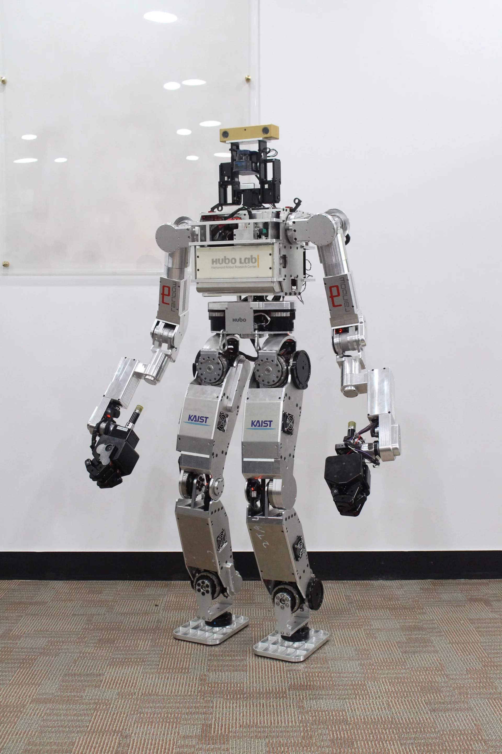 DRC-HUBO will compete in the DARPA Robotics Challenge in December 2013 (Photo: KAIST HUBO Lab & Rainbow Co.)