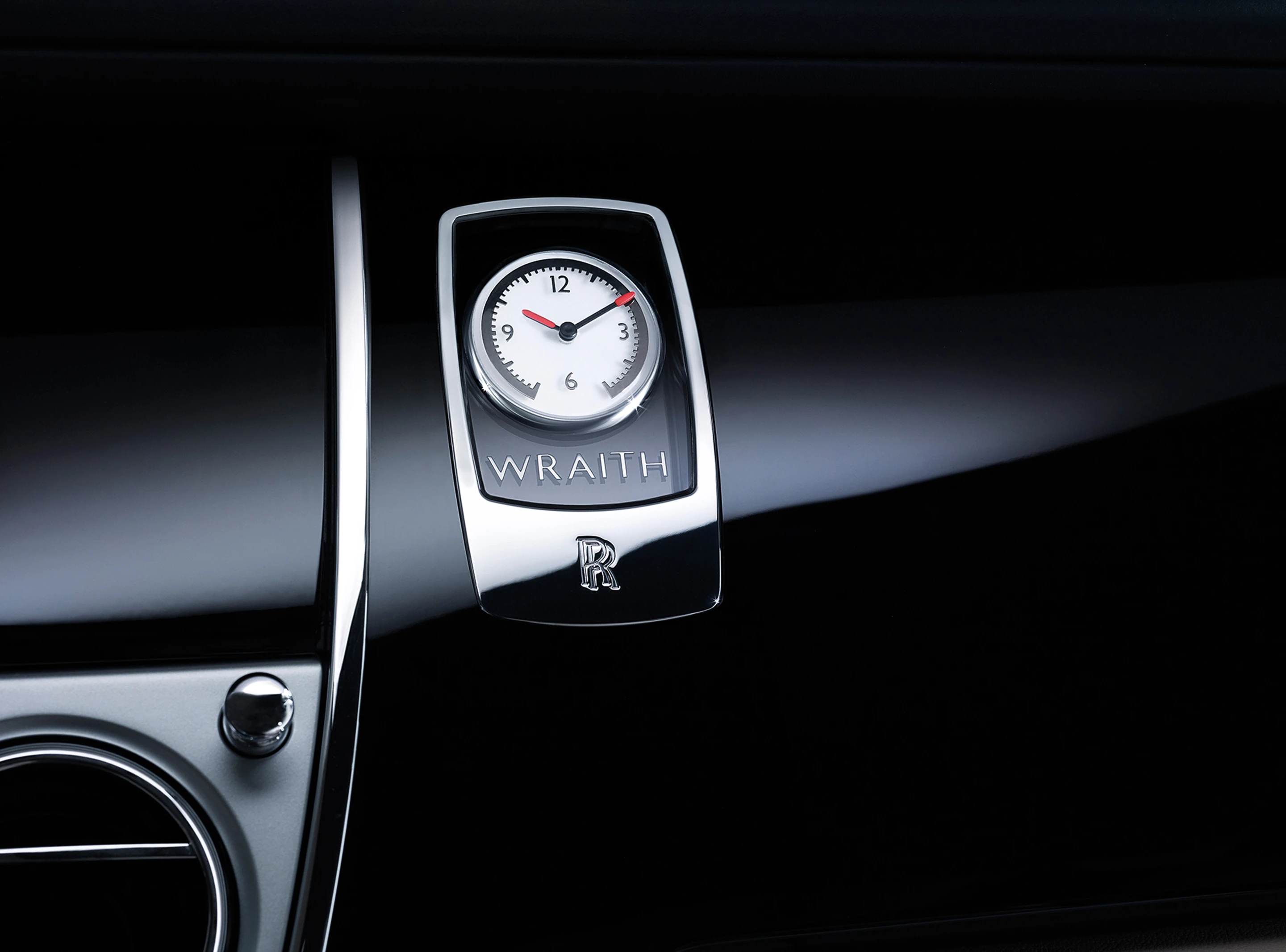 The Rolls Royce Wraith dash clock