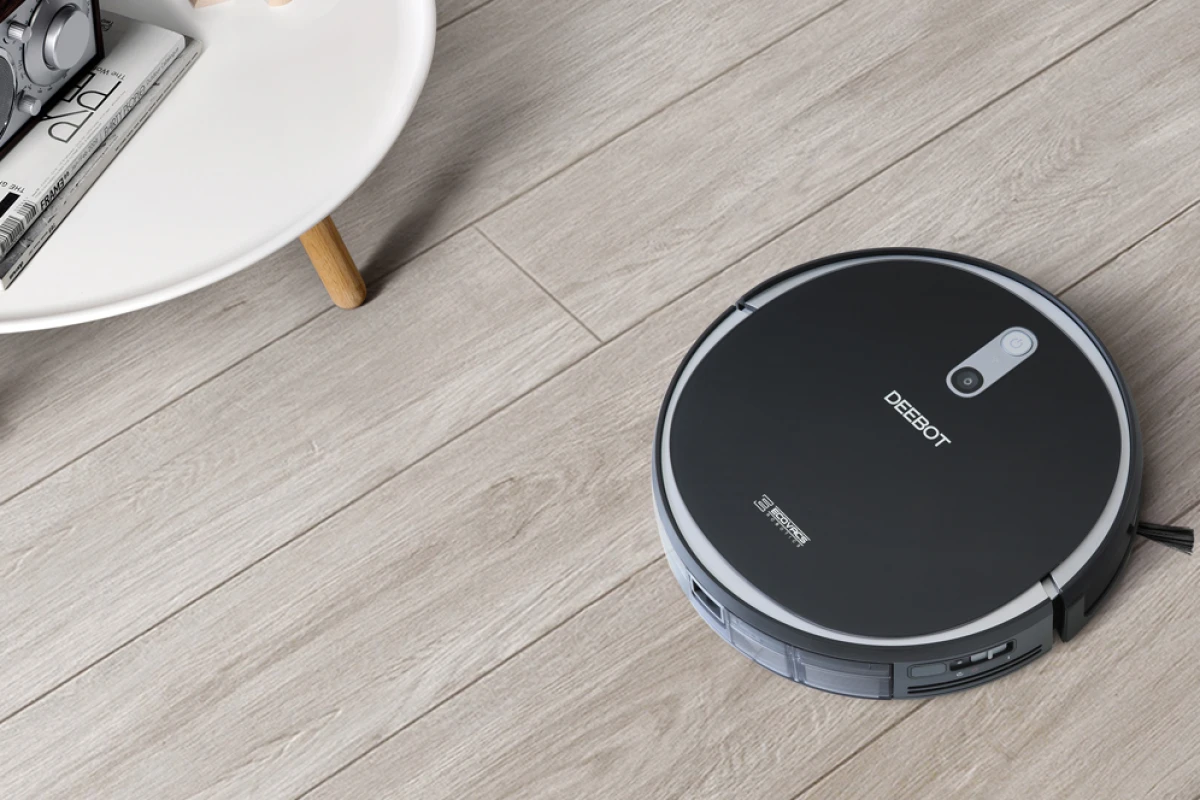 The new Ecovacs Deebot 711 has better battery life and much more intelligent room mapping than its predecessor