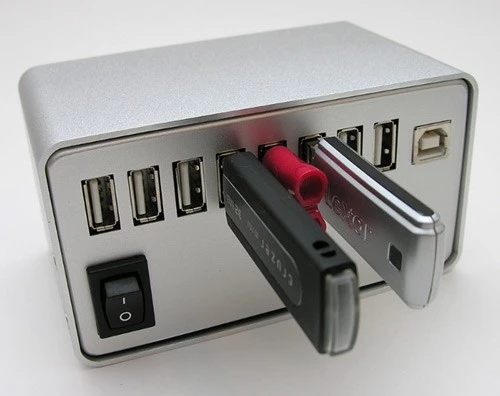 Brando's Super 16-port USB Hub