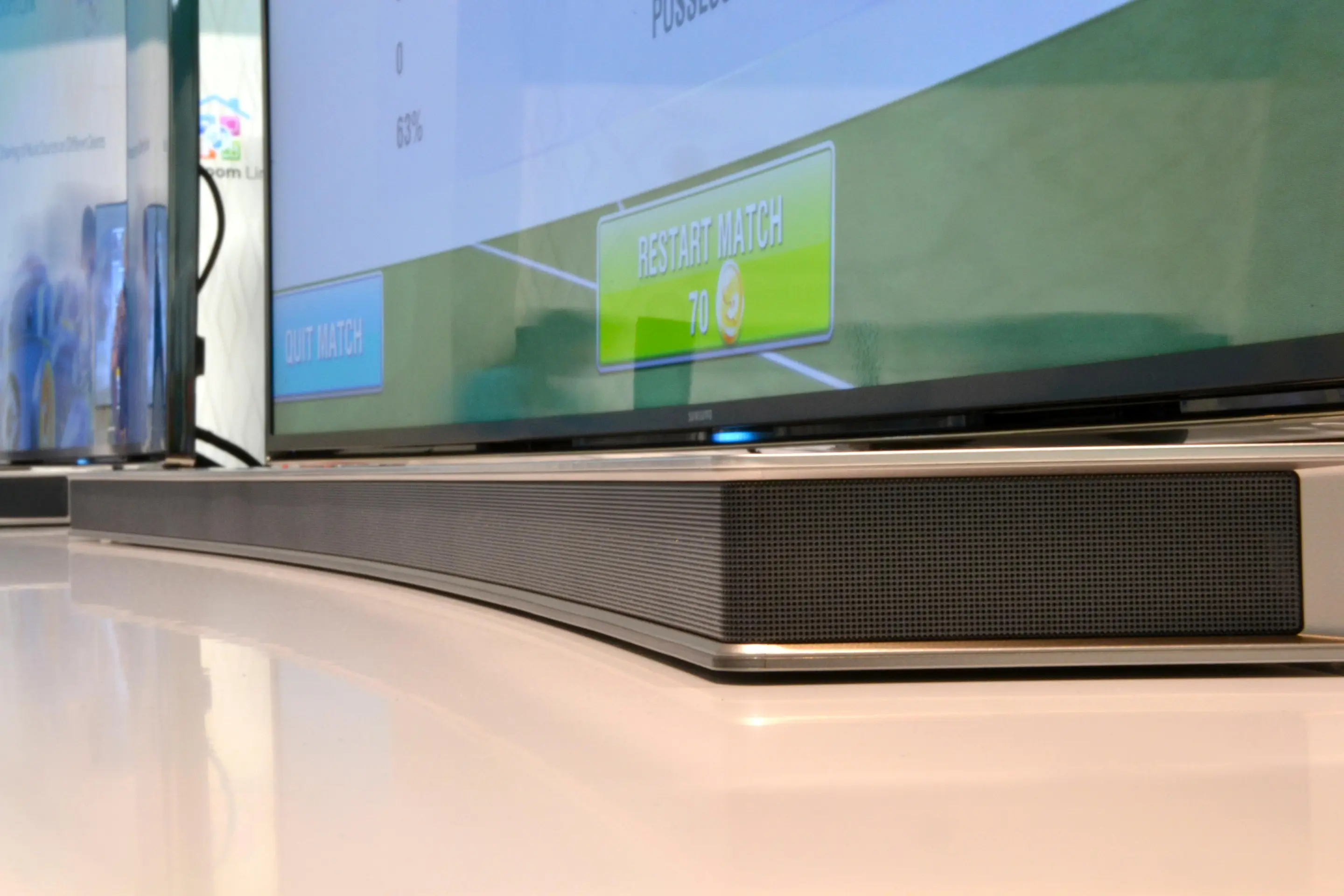 Samsung's curved soundbar at IFA 2014 (Photo: Paul Ridden/Gizmag)