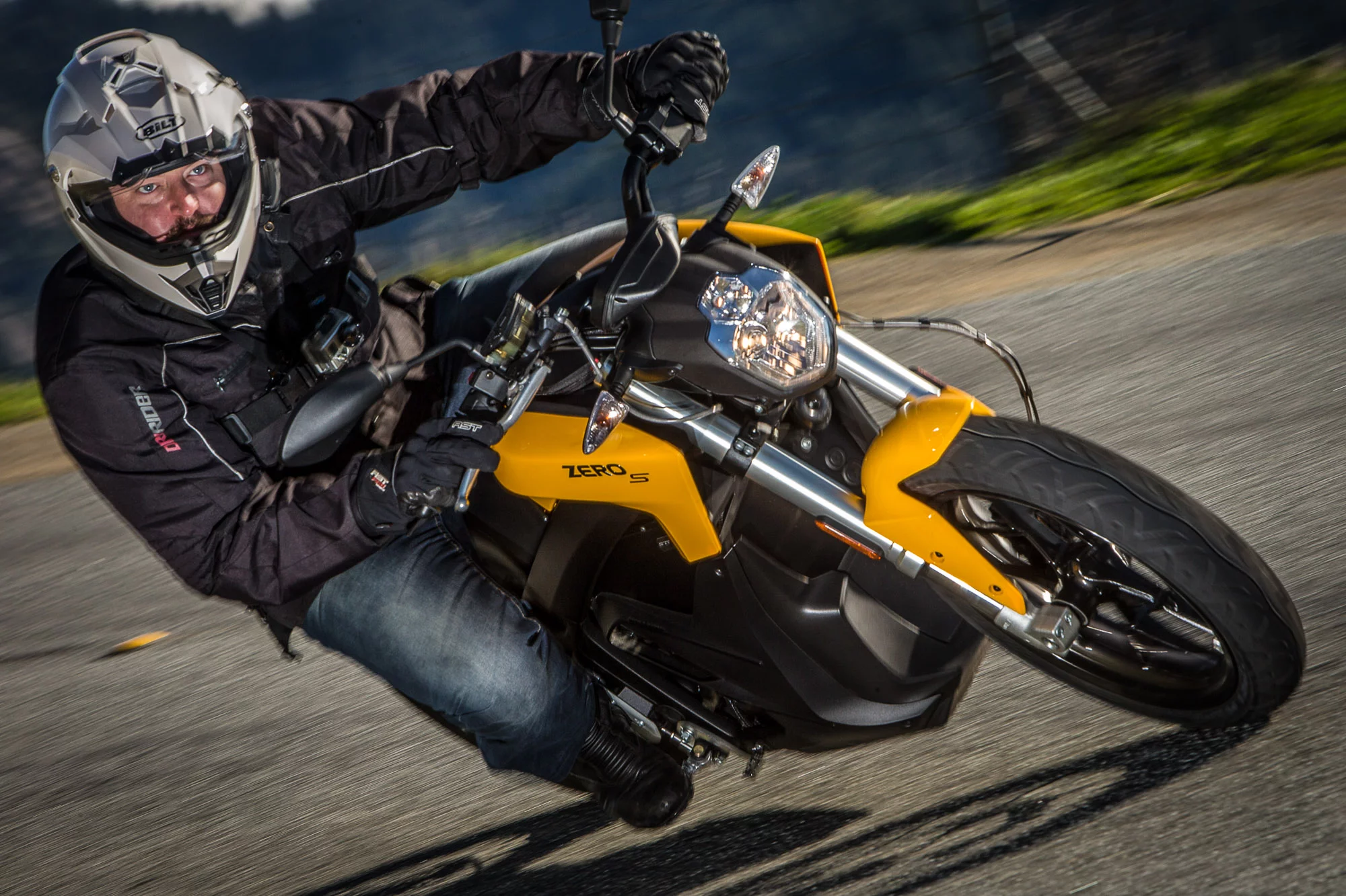 2015 Zero S - capable, fun and aggressive on the road (Photo: Andrew Wheeler/AutoMotoPhoto.com)