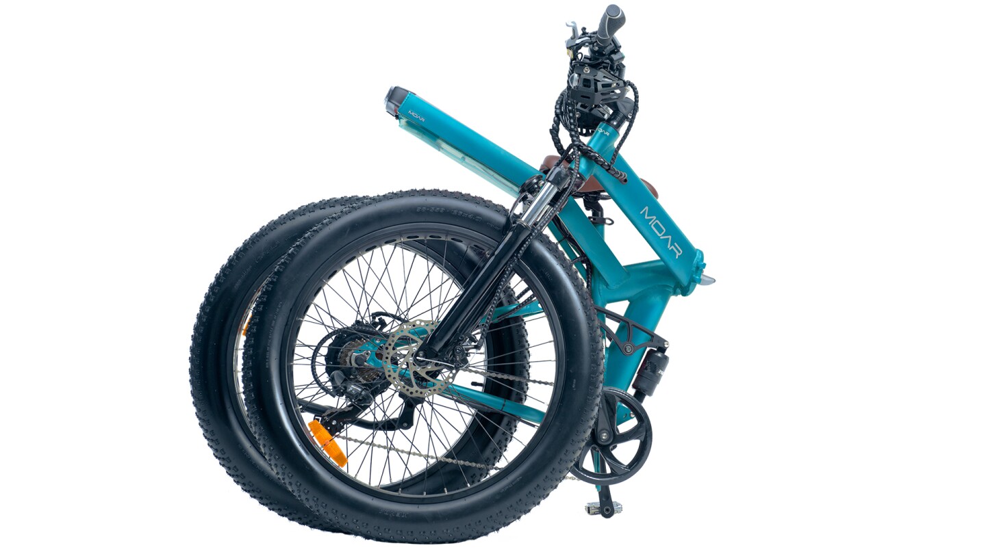 The Moar e-bike features a simple hinged folding mechanism