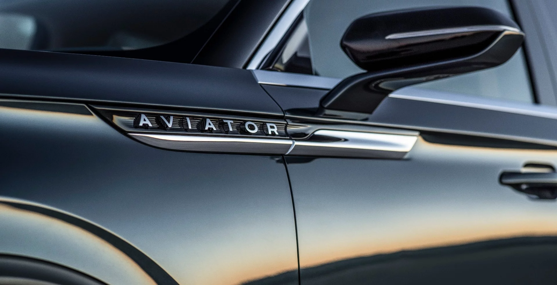 Lincoln previews the Aviator