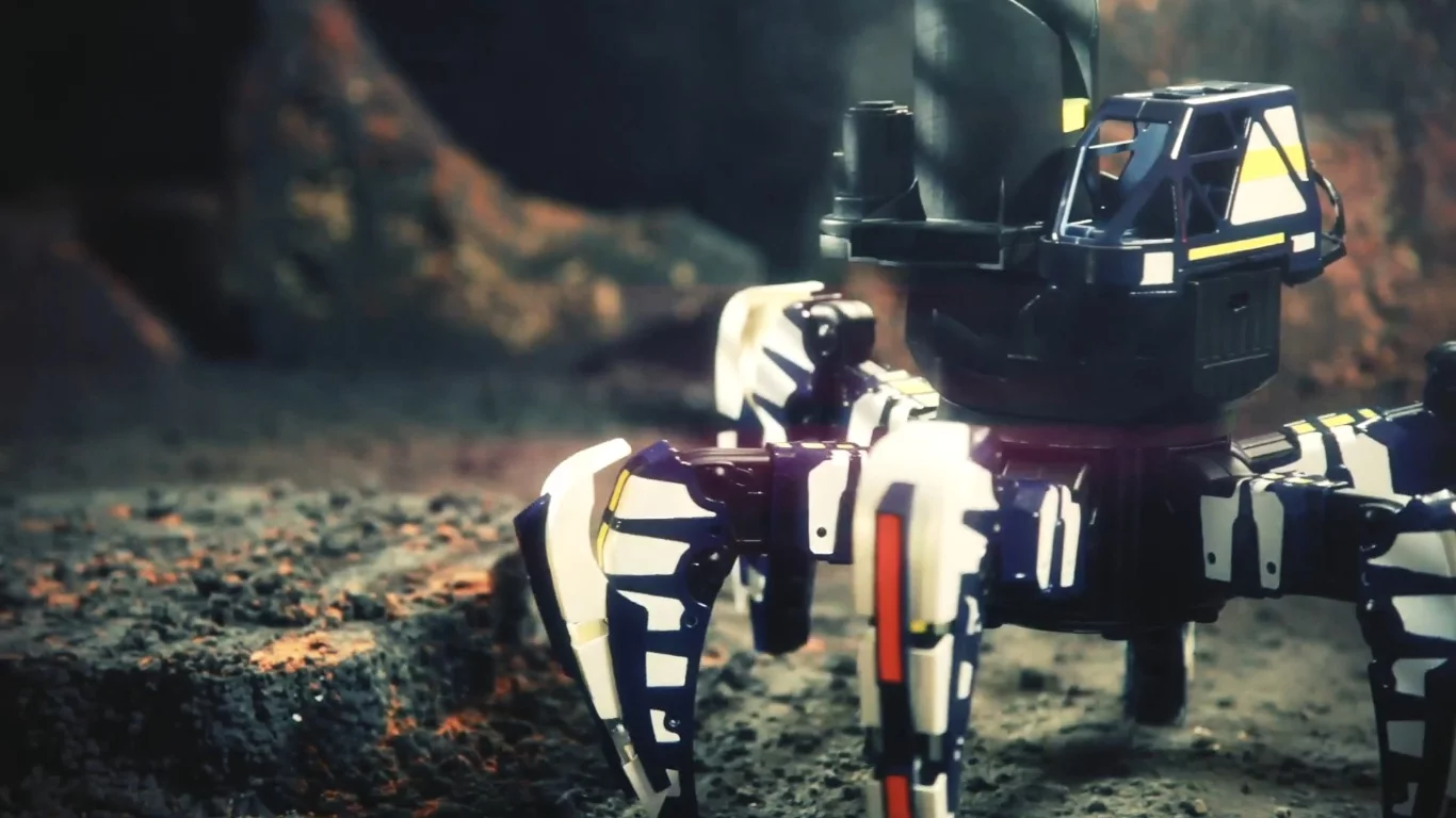 Armor pieces in various colors and designs can also be outfitted to customize the toy robot