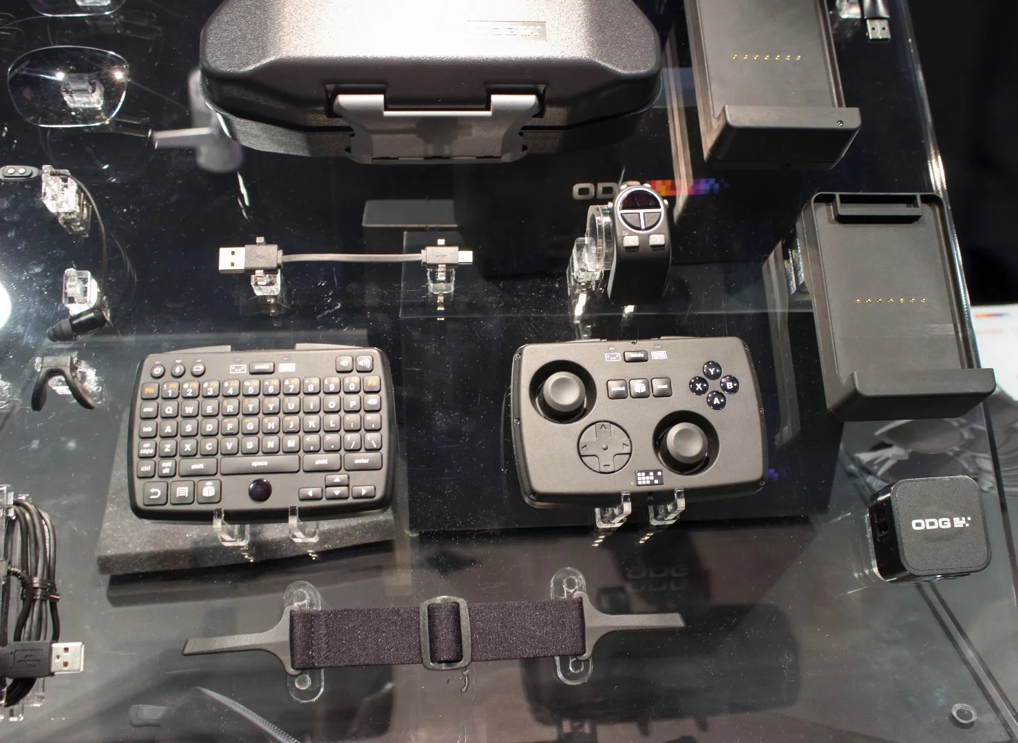 Some of the accessories available for the R-7 unit, including handheld controllers