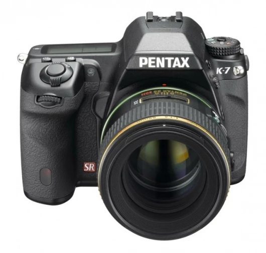 The Pentax K-7 front view with 18-55mm lens