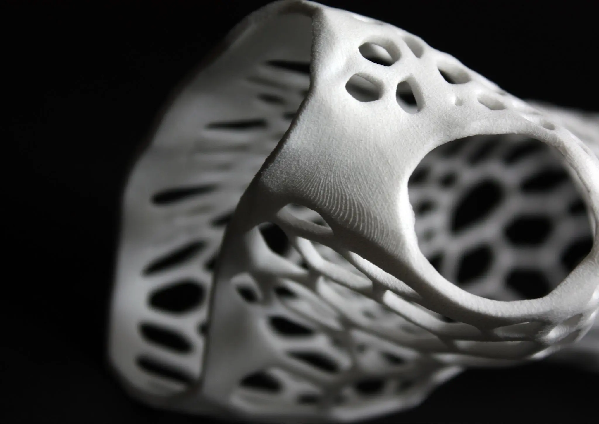 The Cortex Fracture Support system is lighter and more comfortable than plaster casts