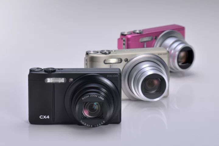 Ricoh has unveiled the successor to its popular CX3 compact superzoom - the appropriately named CX4 - with a new body design, tracking auto-focus and improved image stabilization