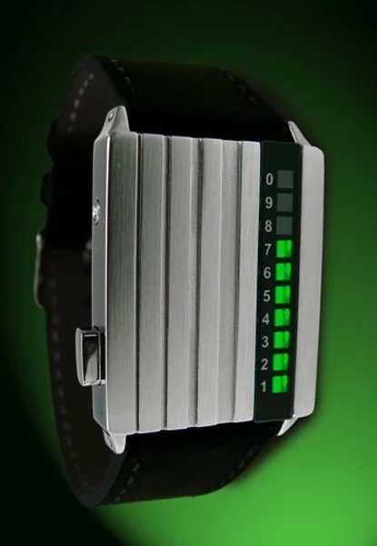 The Retsu watch indicates 7 hours, or minutes