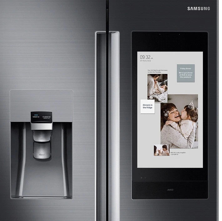The main new addition to the Family Hub fridge for 2019 is the Family Board screen, where users can pin photos and write messages