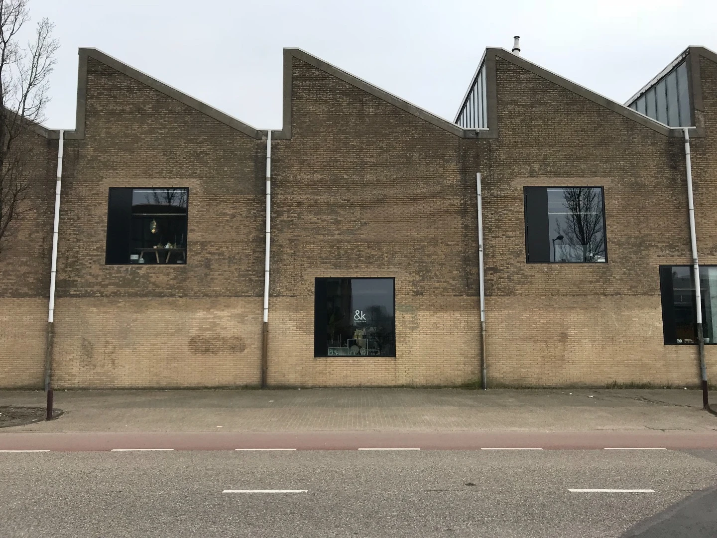 Design outfit &k's Amsterdam HQ