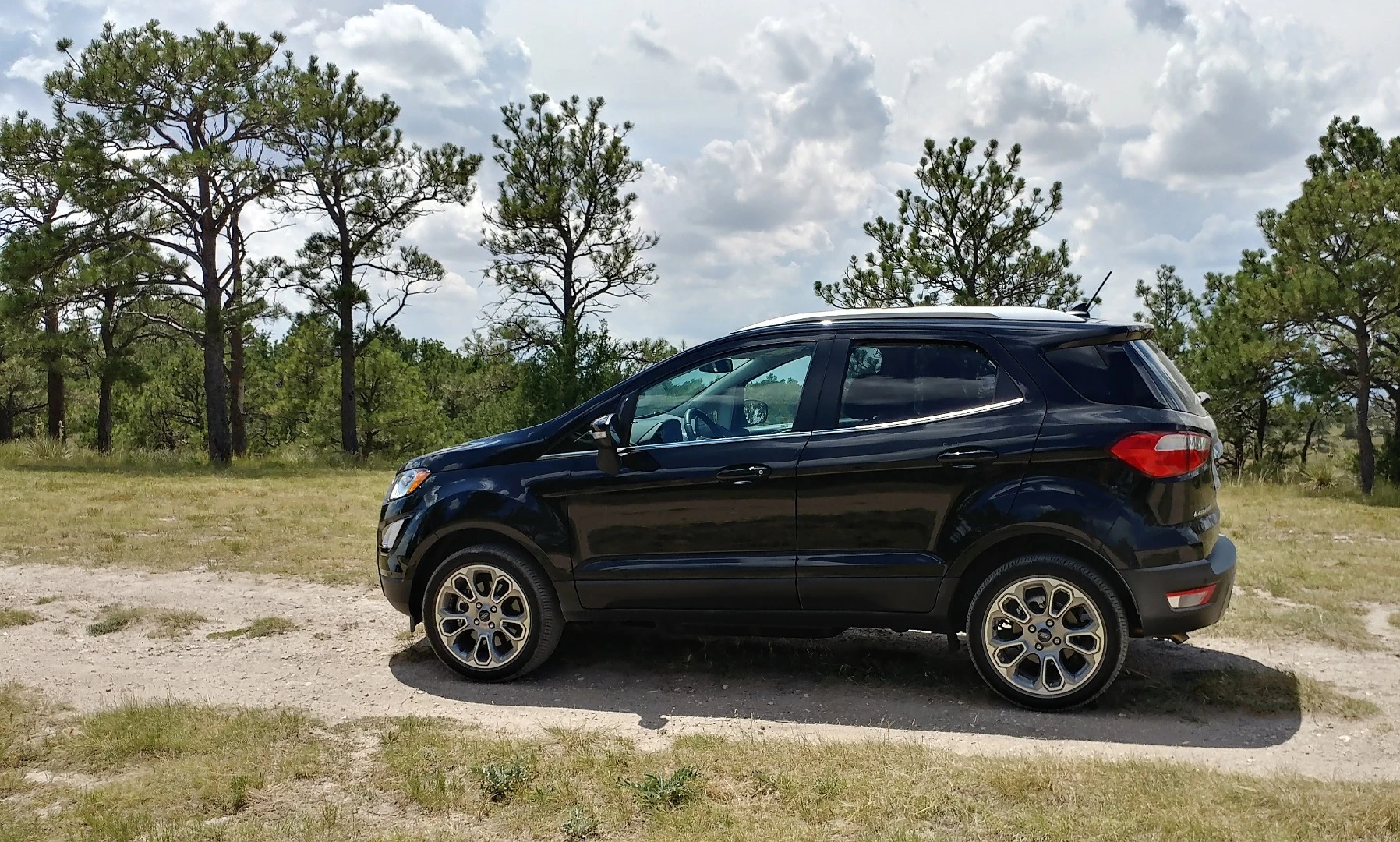 There are two engines available for the EcoSport, each mated to a six-speed automatic transmission