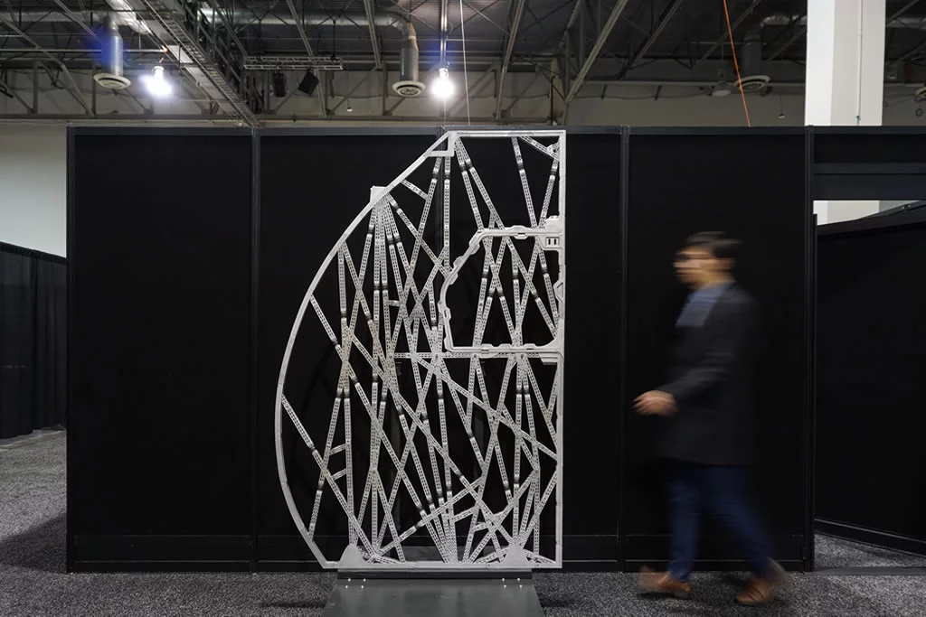 This partition, fitted in the Airbus 320, used generative design algorithms to find an incredibly strong, super lightweight skeleton