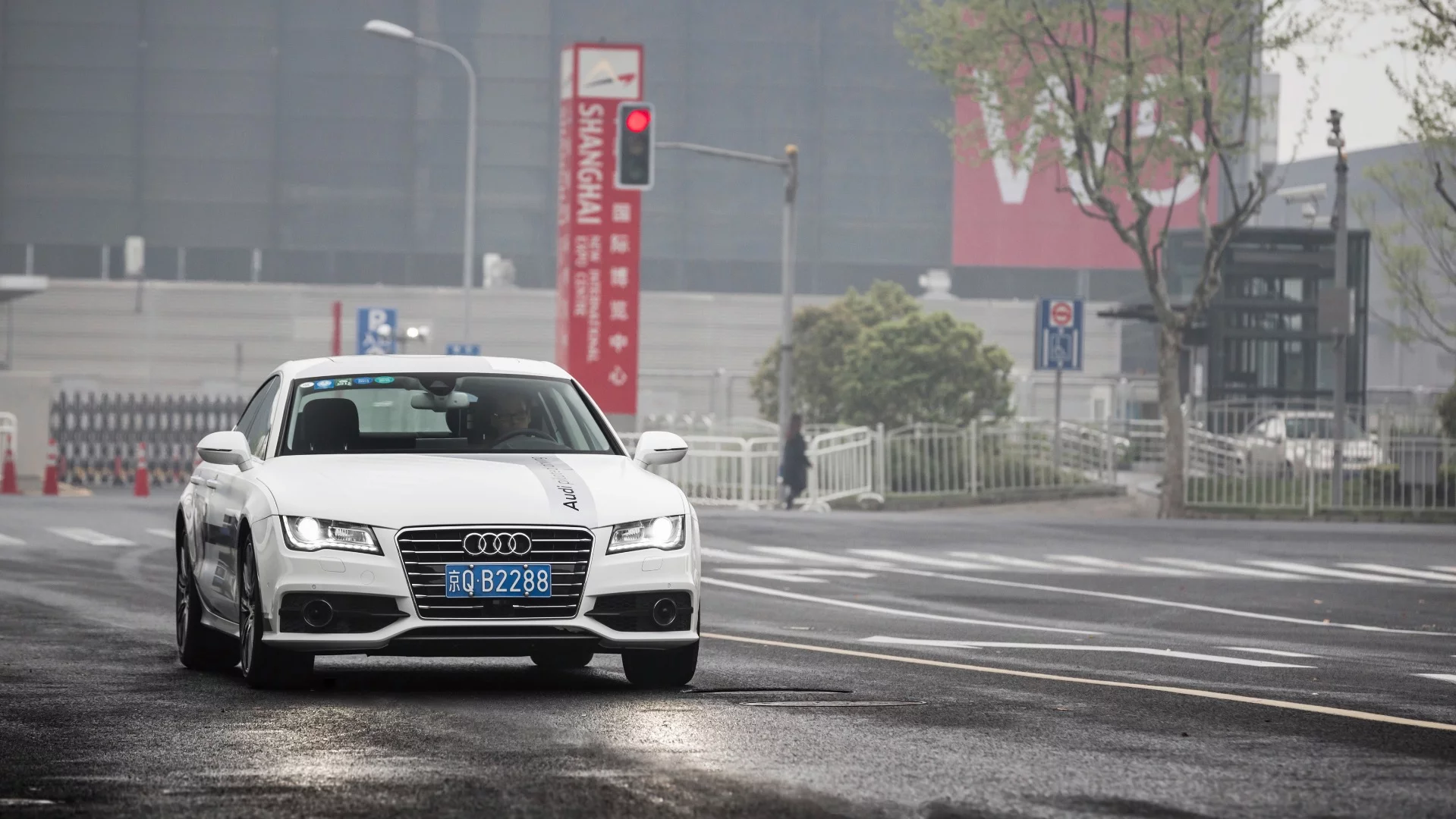 Audi offered journalists rides in the piloted A7