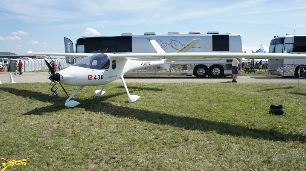 Yuneec E430 electric plane
