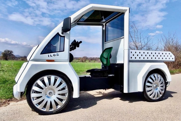 The Gloubos Ilos – soon to be making deliveries on a street near you?