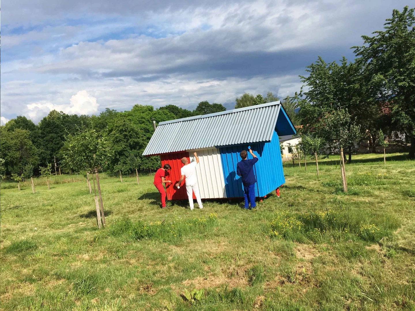 It's raised on stilts and comprises 21 insulated wooden panels, topped by a metal roof