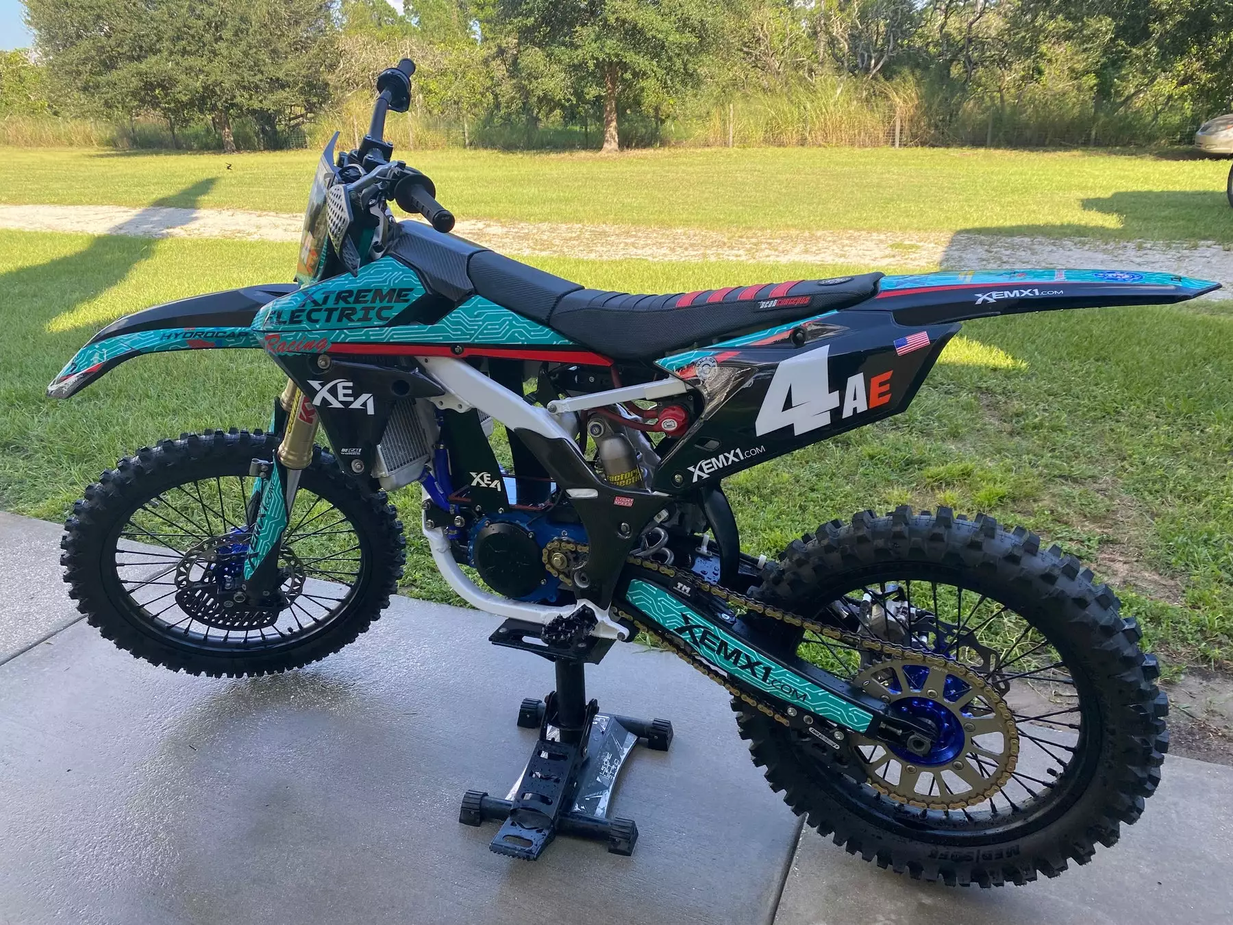 The liquid-cooled XE4 kit is available to be configured with Yamaha's YZ250F and YZ450F dirt bikes