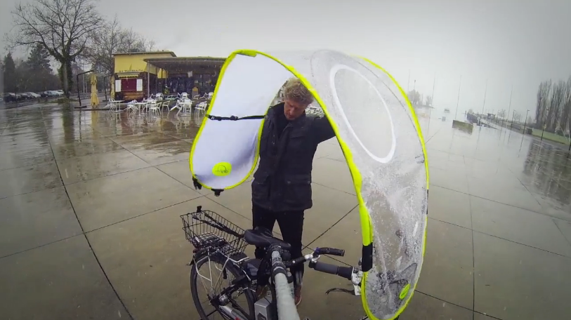 Dryve attaches to the handlebars and the back of the saddle within about 30 seconds