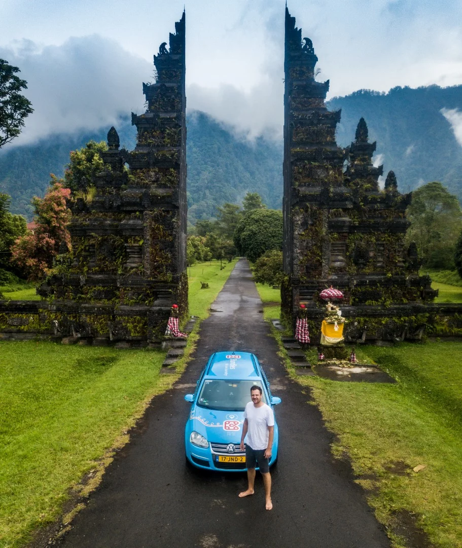 Wieve Wakker and the Blue Bandit in Bali