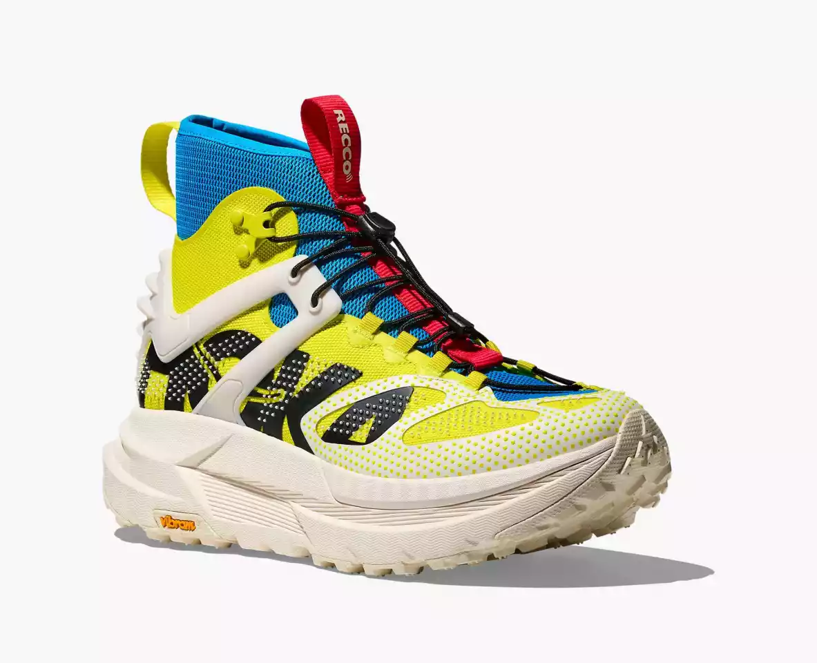 Speed lacing and integrated Recco reflection complete a versatile boot ready for big adventures