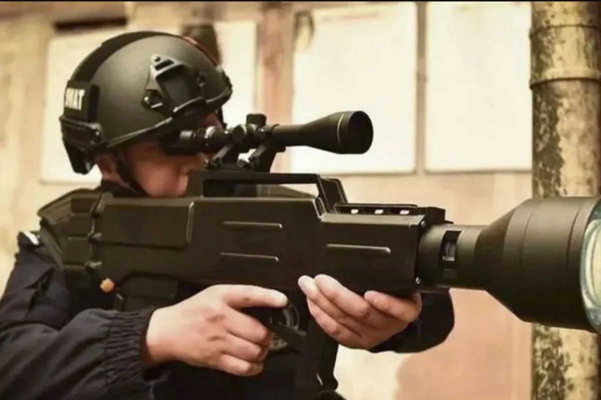 Laser guns allegedly from the Chengdu Hengan Police Equipment Manufacturing Company