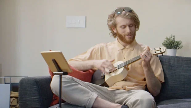 Students can keep their eyes fixed firmly on the fretboard, which should make learning easier and quicker