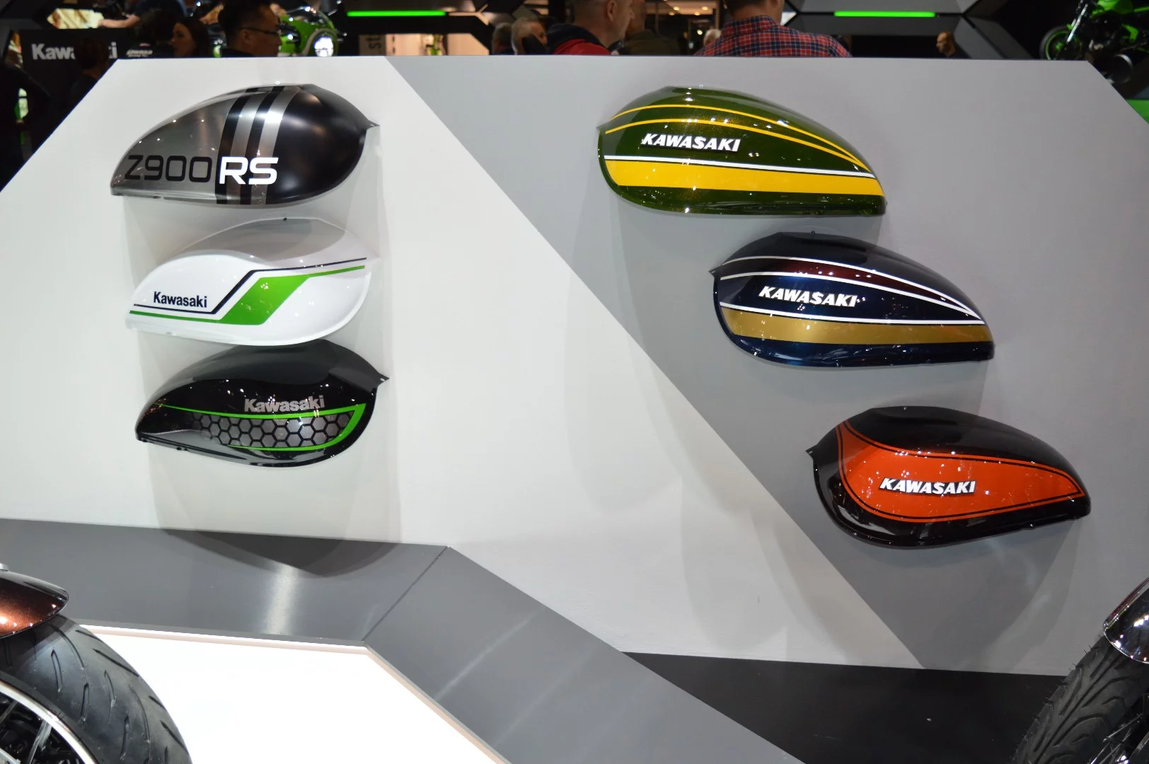 Custom fuel tanks to individualize your Kawasaki Z900RS