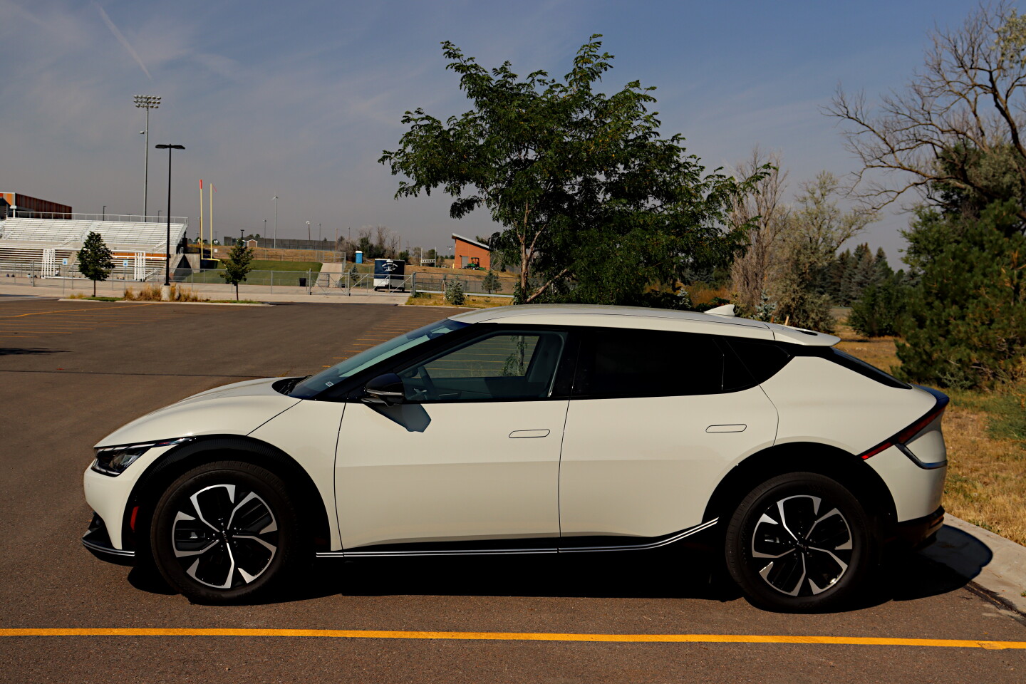 Although a crossover by chassis design, the 2022 Kia EV6 is more station wagon than SUV