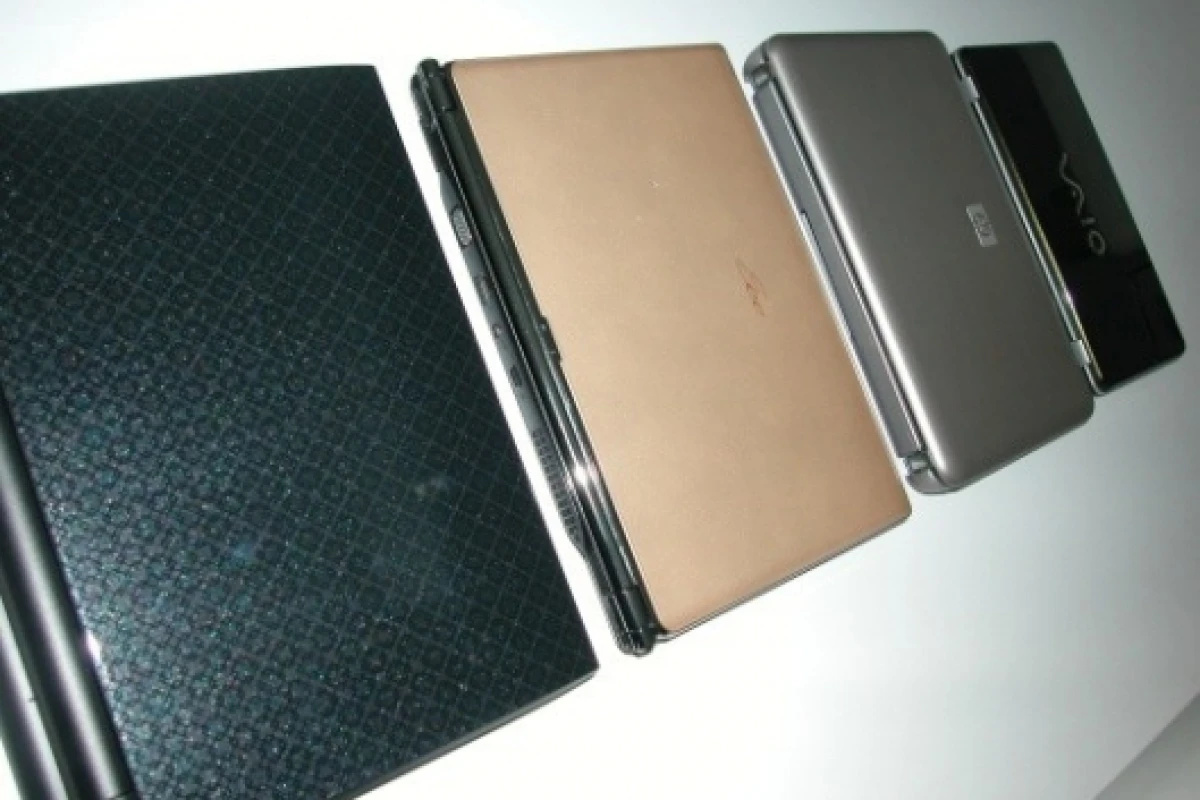 Asus Eee S101H vs HP Mini 2140 vs Kogan Agora Pro vs Sony VAIO P