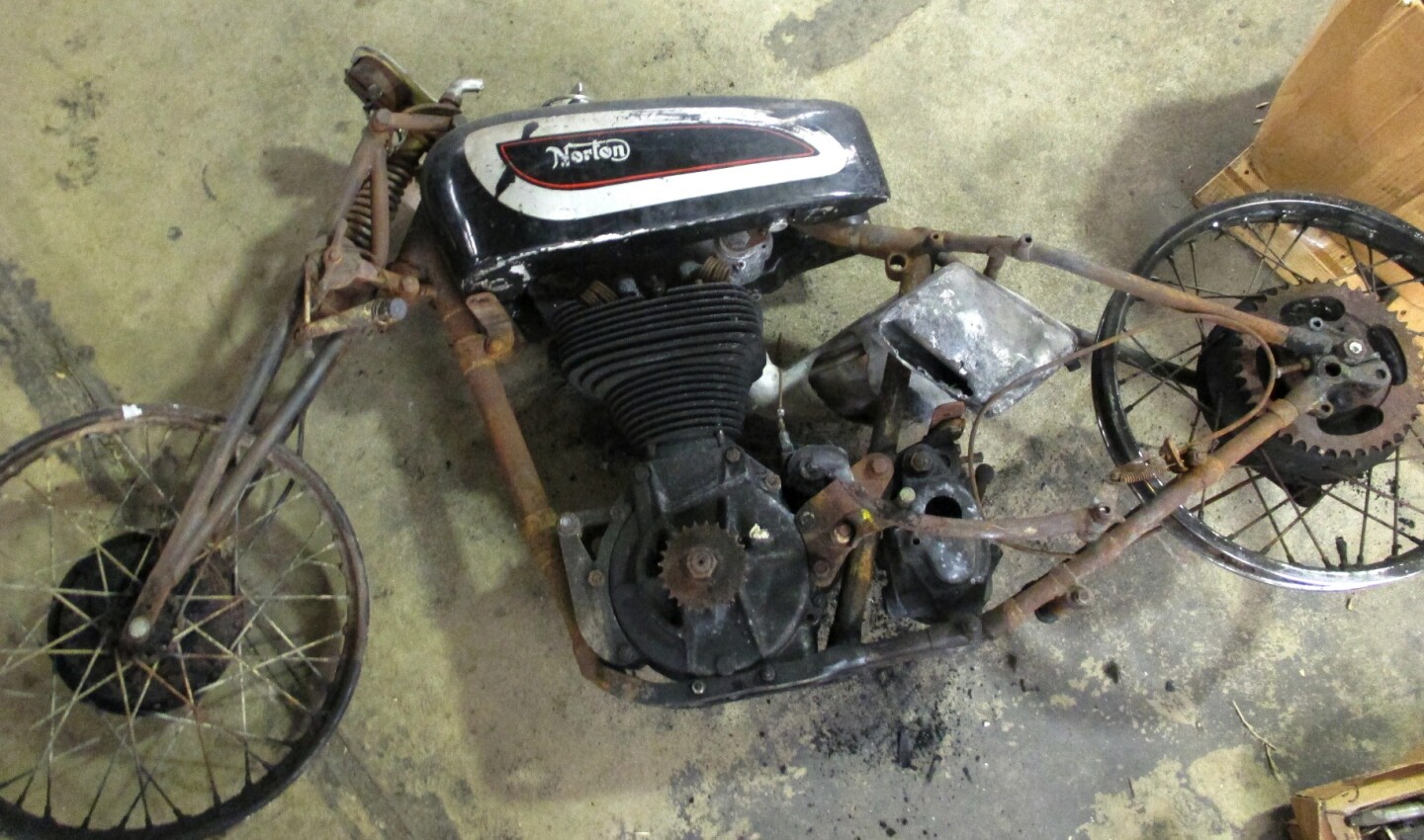 As a final insult, this Manx fell over during the auction