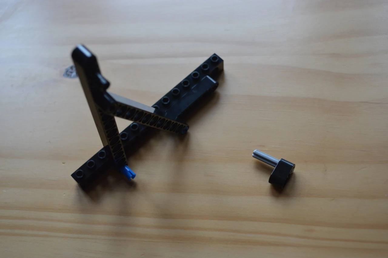 Assembly guide step 31 (Photo: Gizmag)