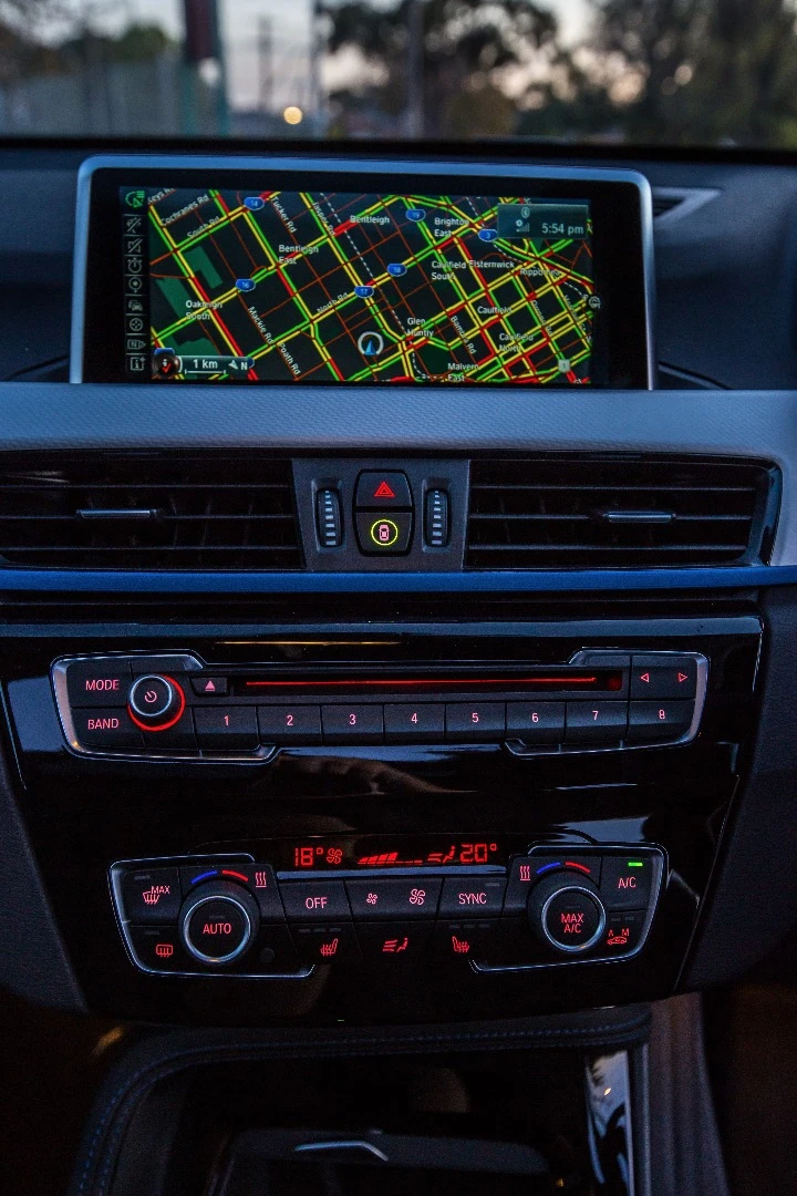 iDrive gives you traffic information, although people who use Waze are still better served sticking with the app