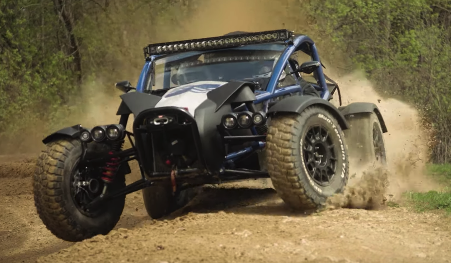 The rear torque vectoring improves the Nomad's handling a