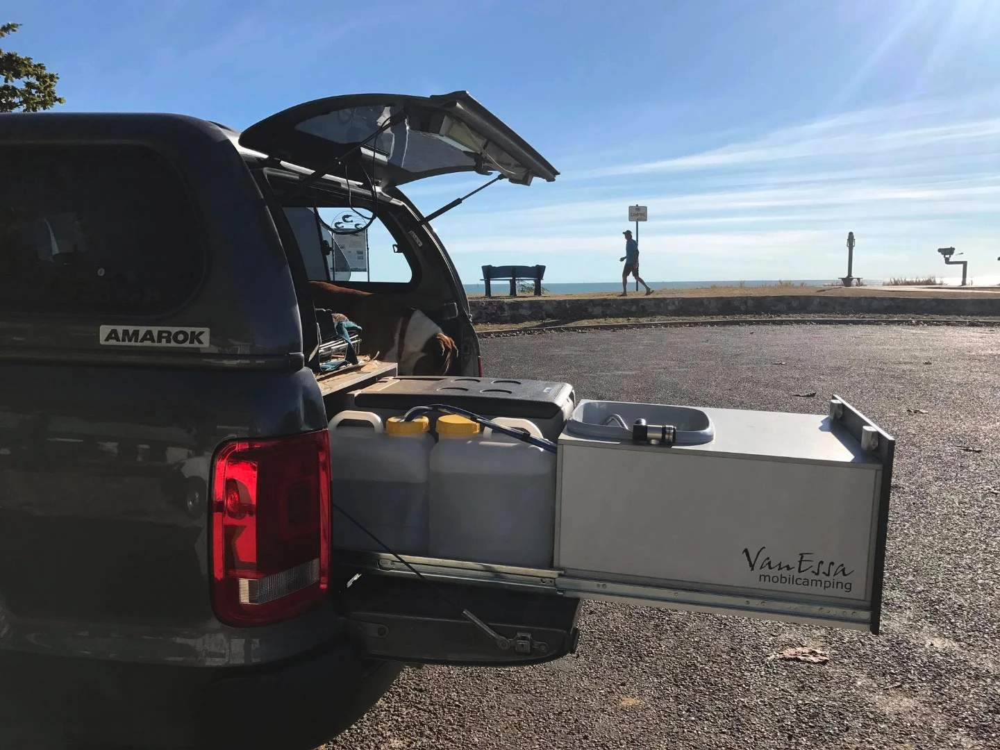 VanEssa Volkswagen Amarok kitchen