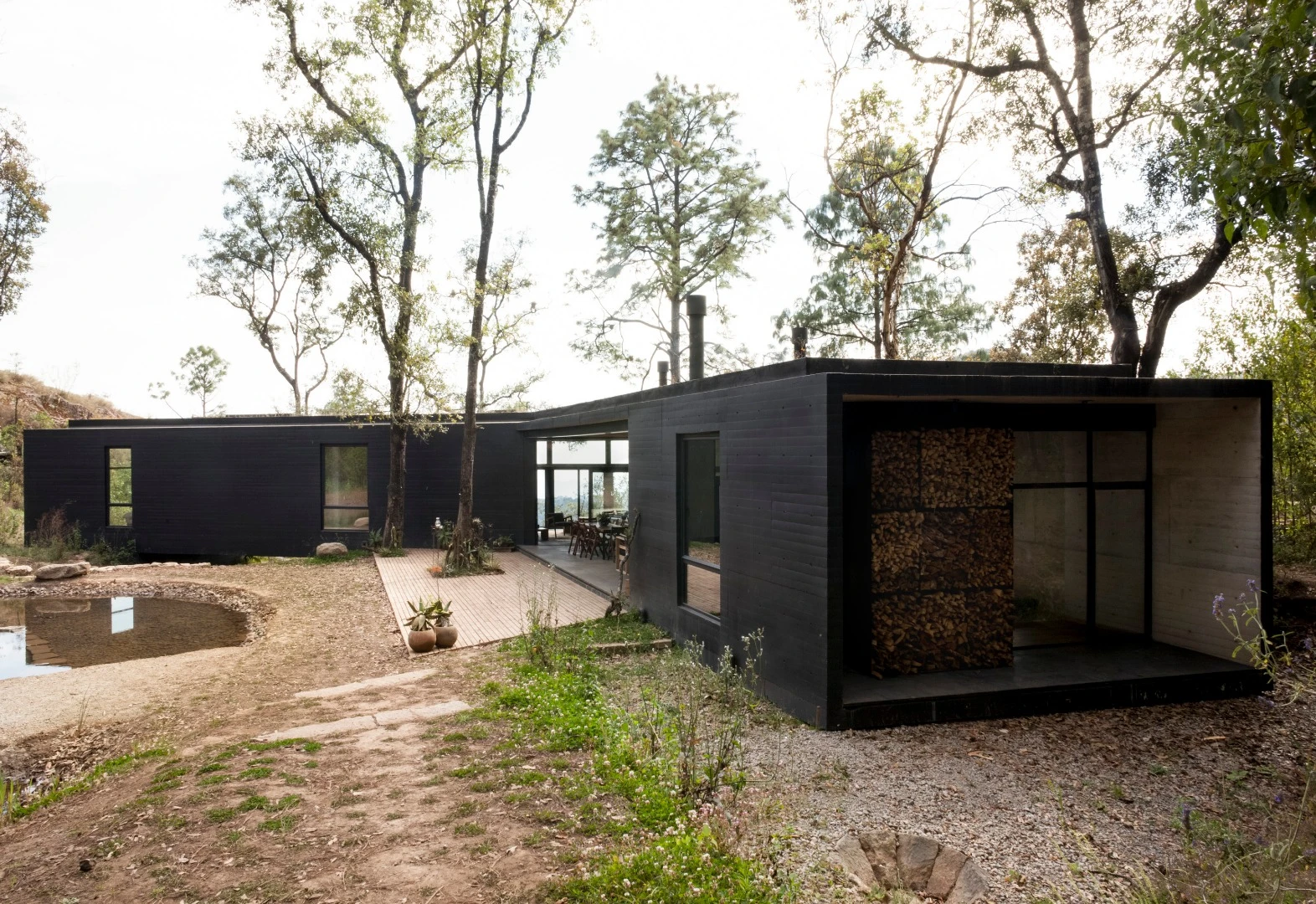 The Y-shaped Casa de la Roca was designed by Barcelona and Mexico-based architecture firm Cadaval & Solà-Morales