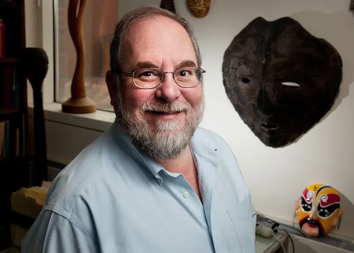 Prof. Ken Suslick, inventor of the bacteria-detecting artificial nose (Photo: L. Brian Stauffer)