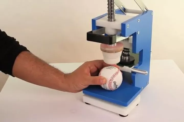 Tag on That is a device that prints custom text or images on a variety of surfaces