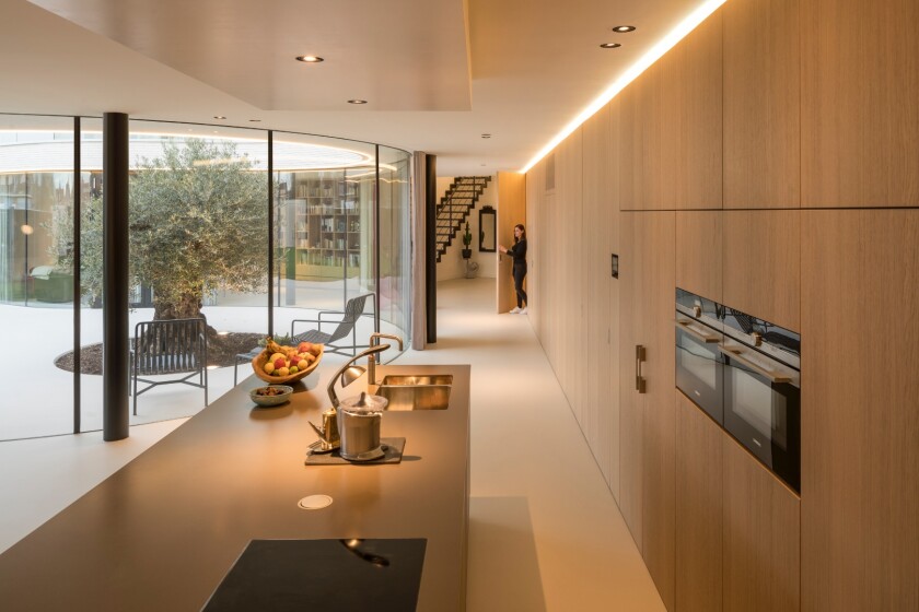 Casa Kwantes' large fitted wooden unit