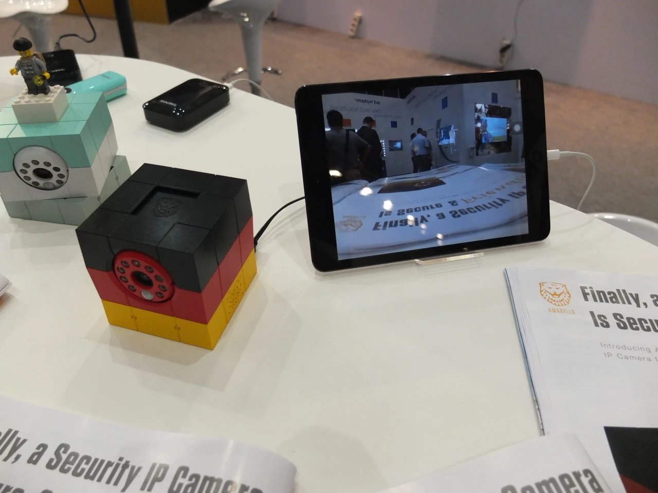 The iCam and a linked tablet