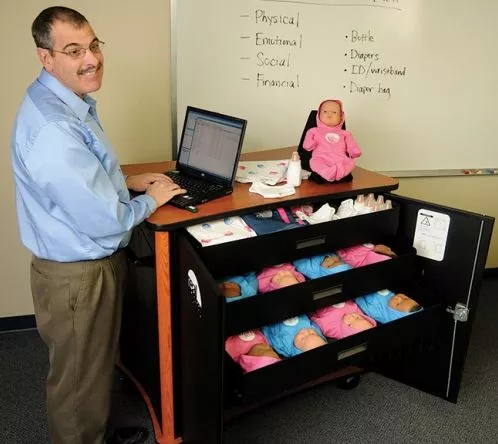 When the lesson period is over, data is downloaded from the logger to a PC or Mac, to be assessed by the administrator with the parent